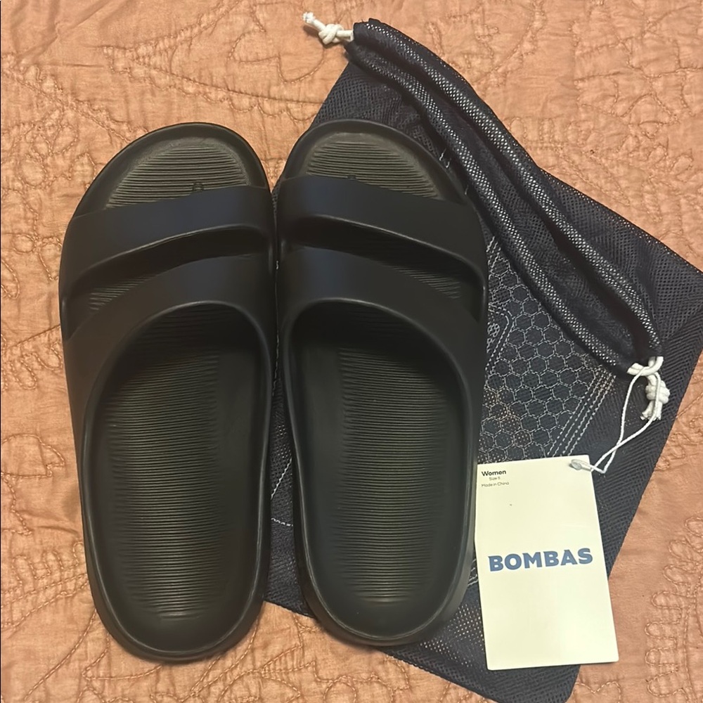 Bombas Black Slides